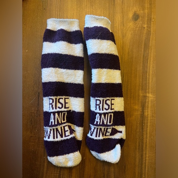 cute socks for wine drinkers - Picture 2 of 3